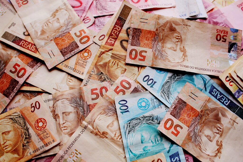 ballots, money, real-1195056.jpg