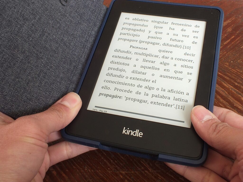 e-book, kindle, reading-1268015.jpg